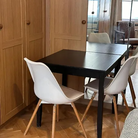 Kozia 24/25 Alojamento de Acomodação e Pequeno-almoço Poznań